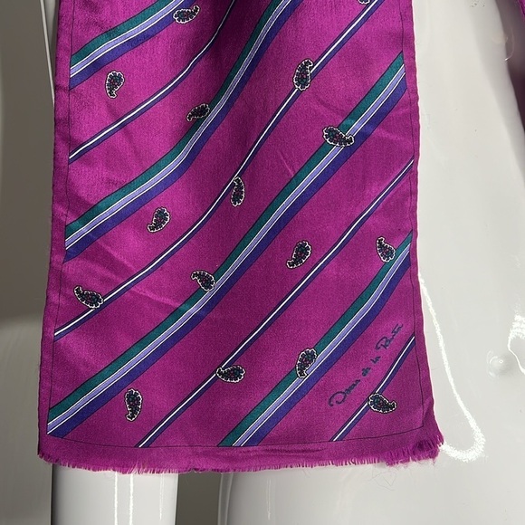 Oscar de la Renta 47” x 8” Purple Paisley Silk & Wool Scarf